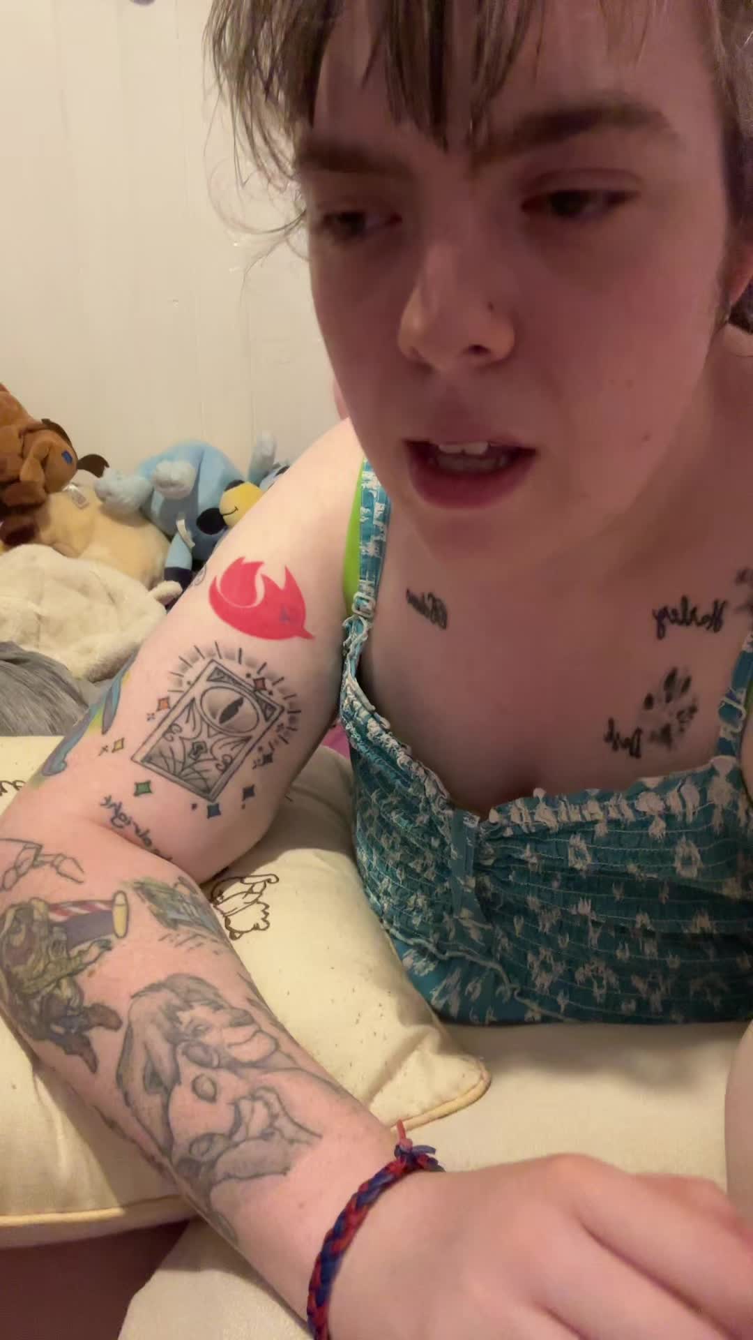 @Emꨄ