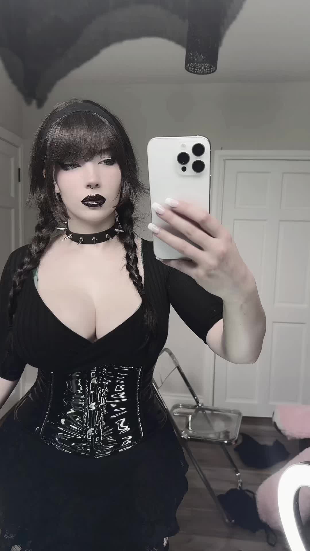 @cutiegothxo1