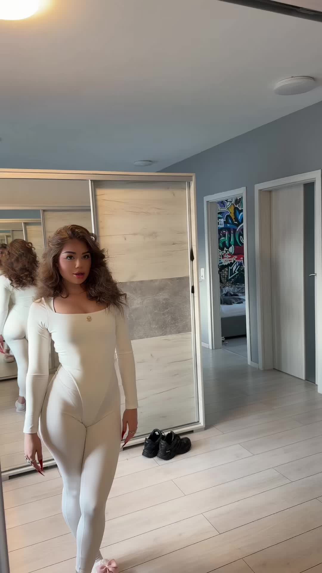@Lara Lakatos