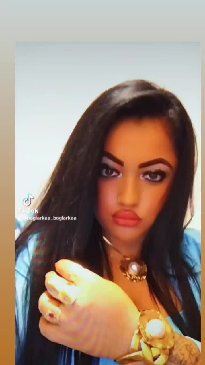 @_.Boglárka._