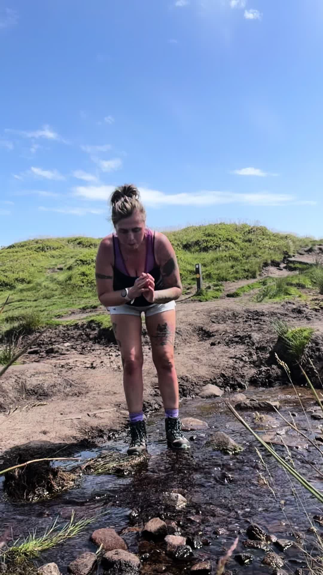 @A_girl_in_the_hills
