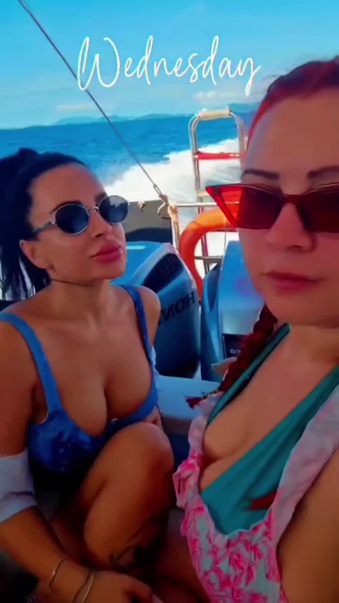 @Simonne