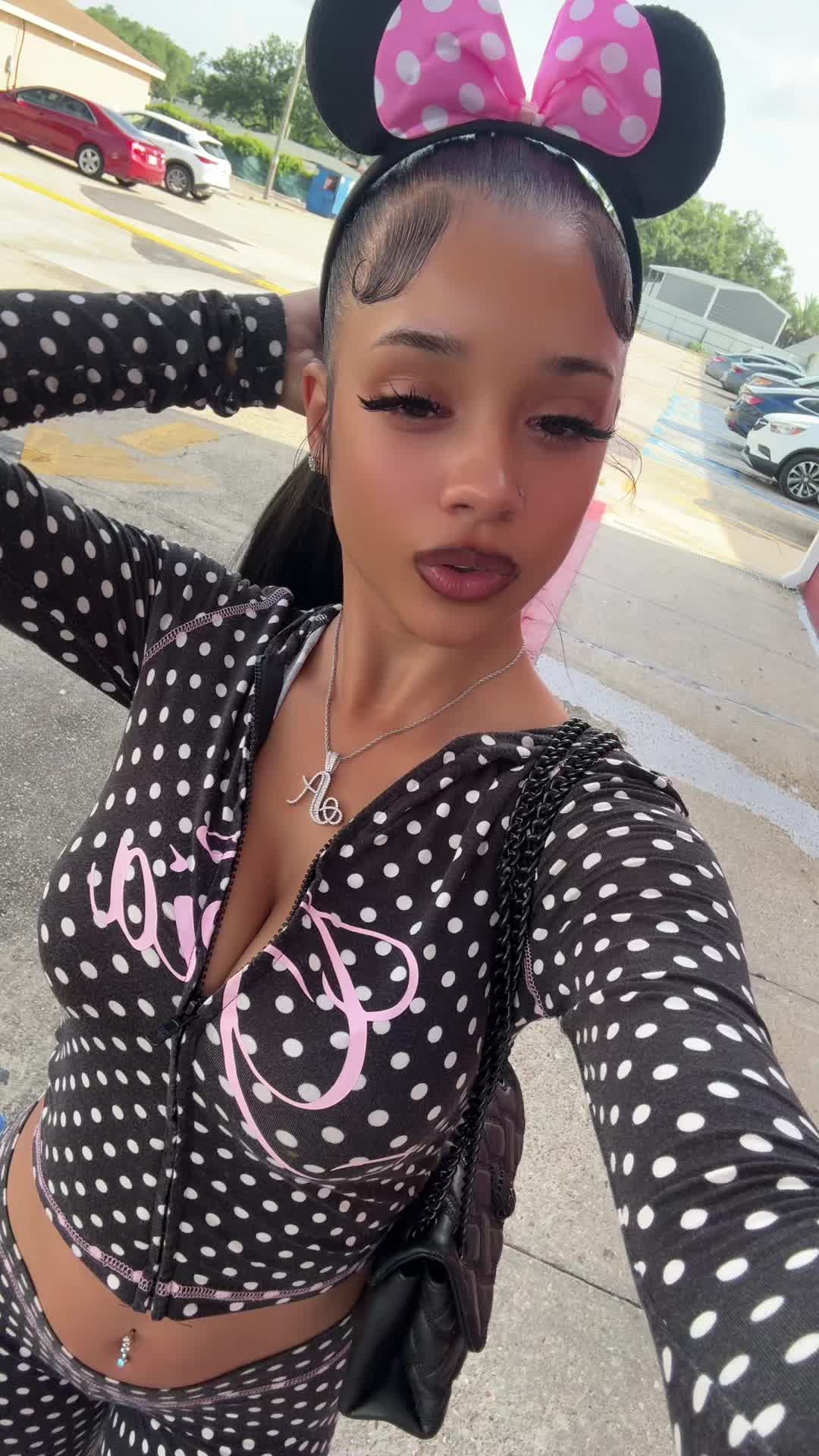 @luvsumarii