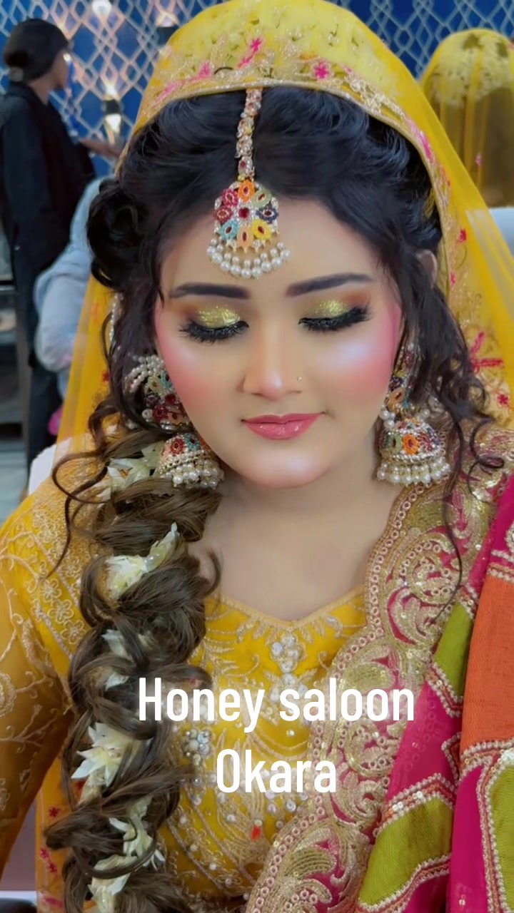 @Honey saloon