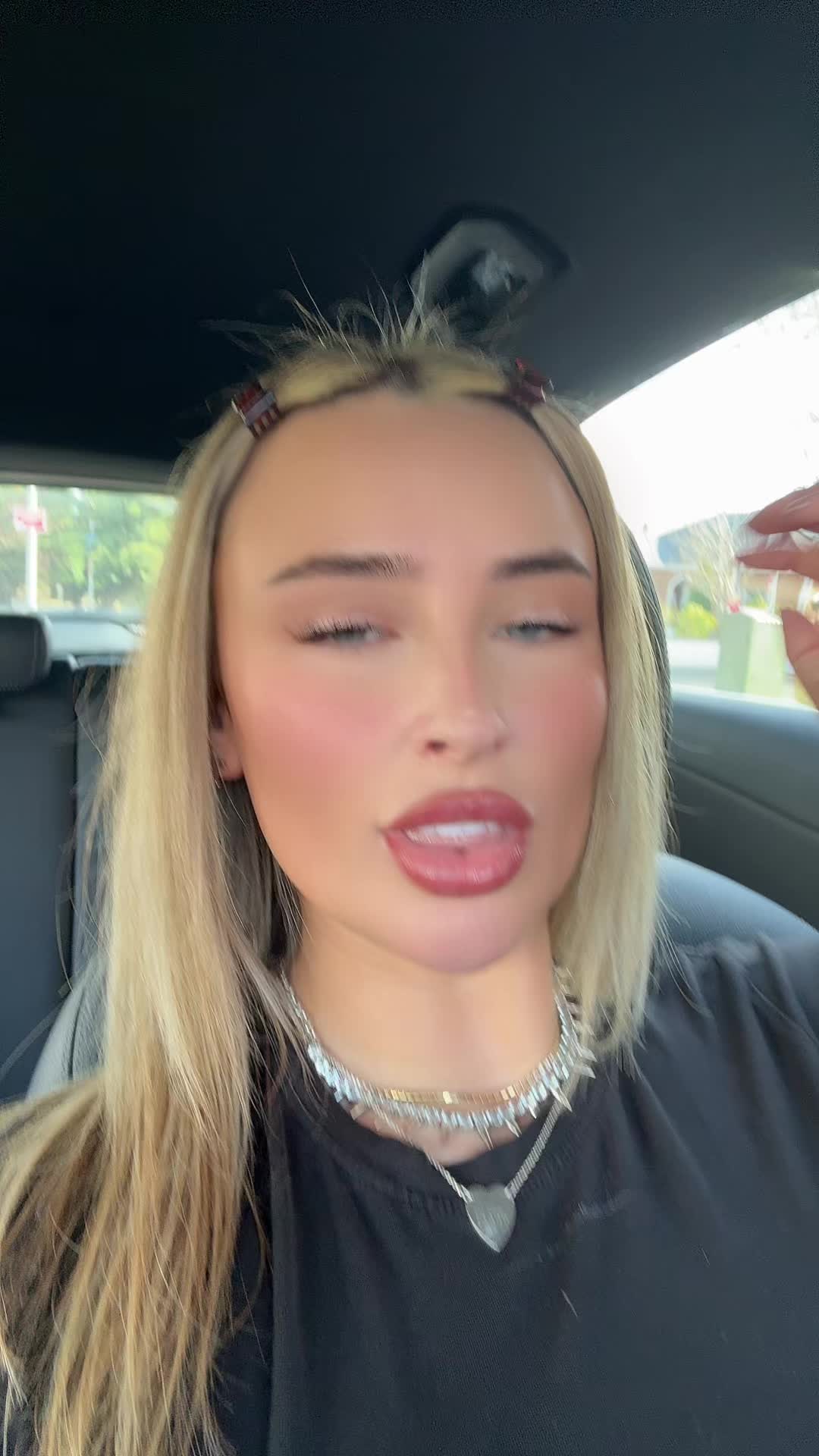 @abs