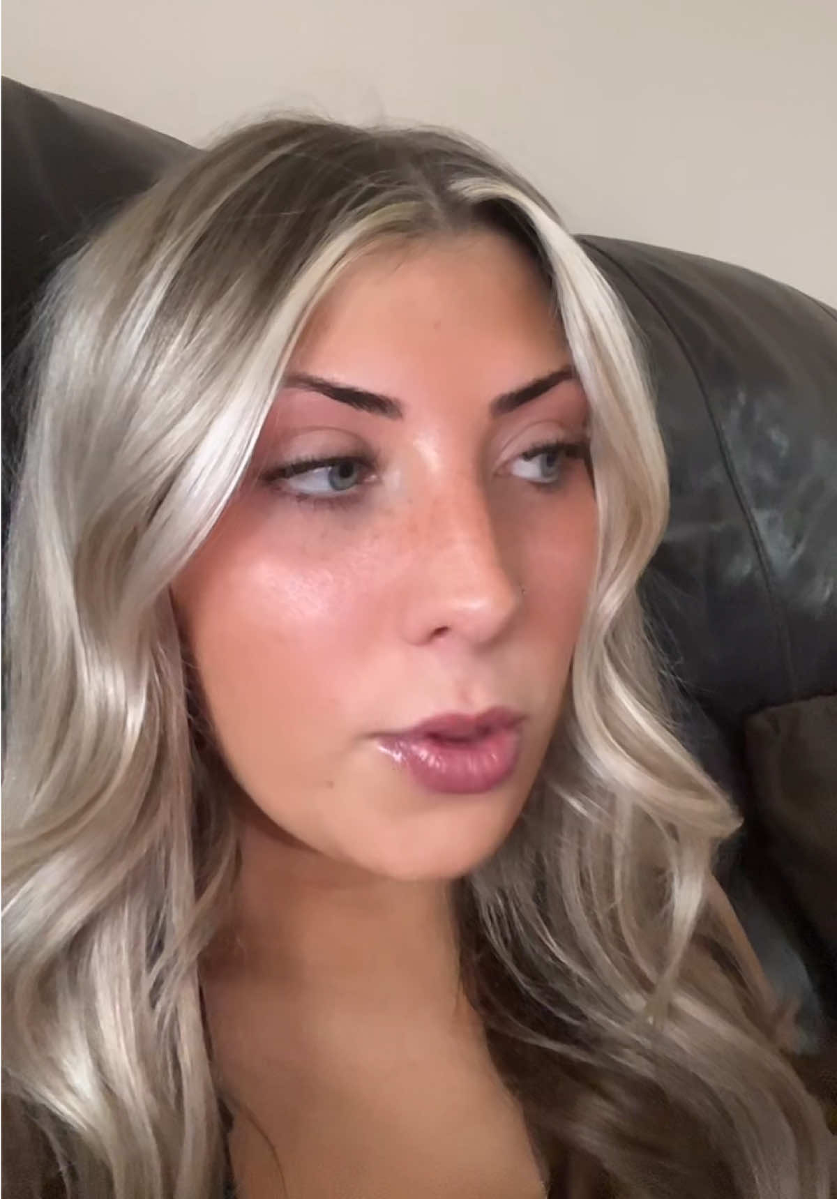 @mialbaker