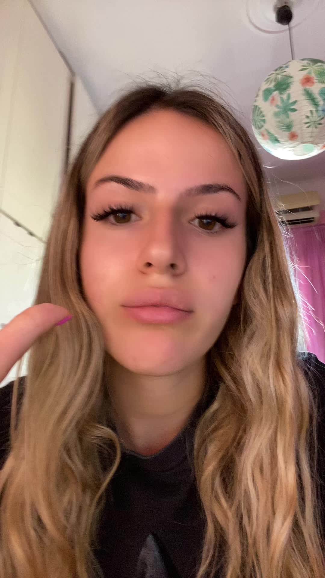 @Elena☘️
