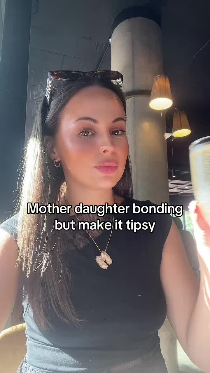 @xmollybaker