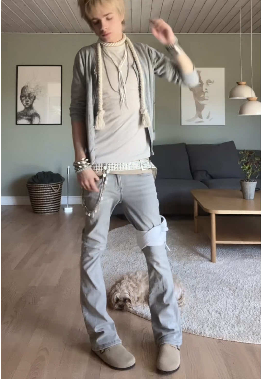 @Felix_kjs