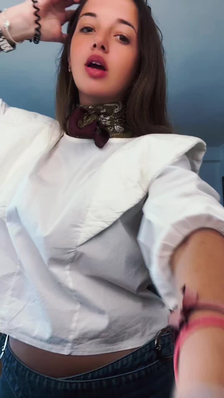 @danielaa