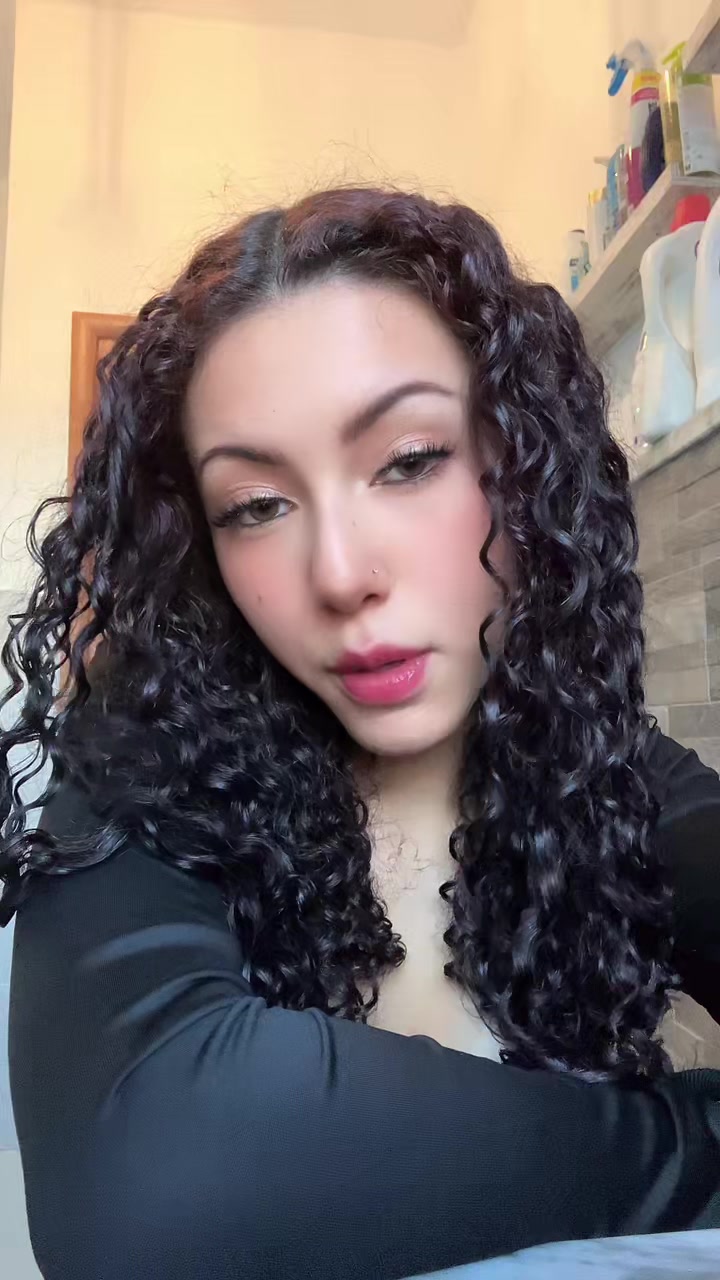@𝑬𝒎𝒊𝒍𝒚