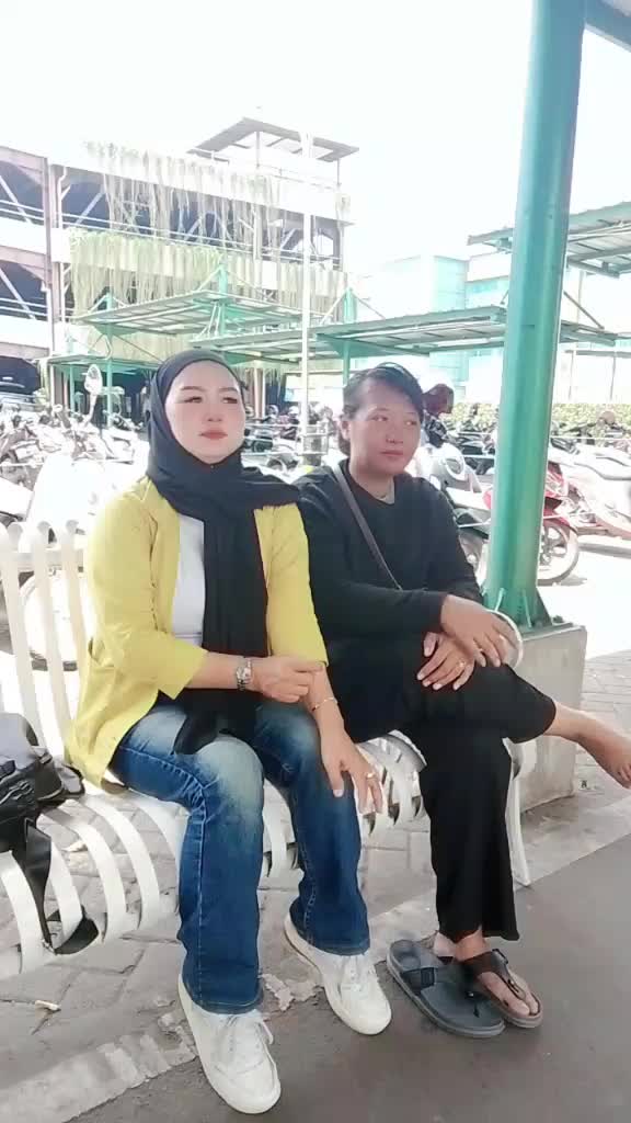 @Lia Fahrezie