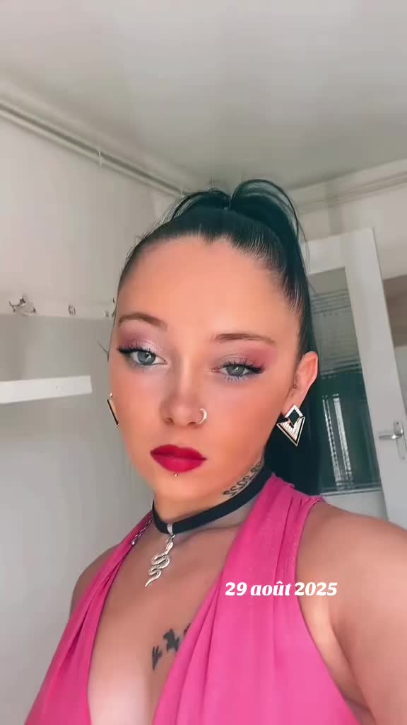 @Clémence 🫦