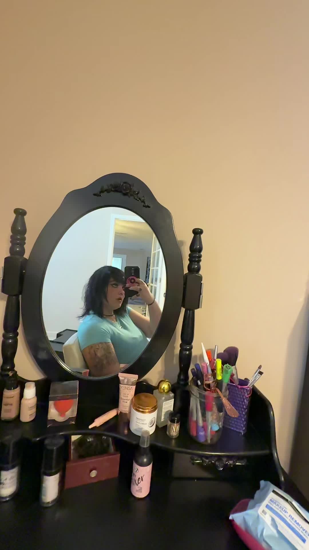 @Goth_mommy420