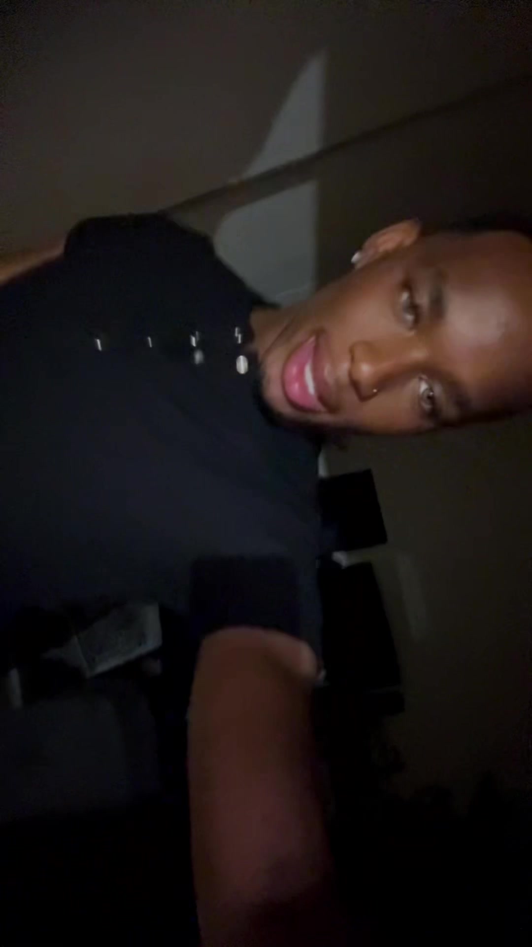 @J2 🌟