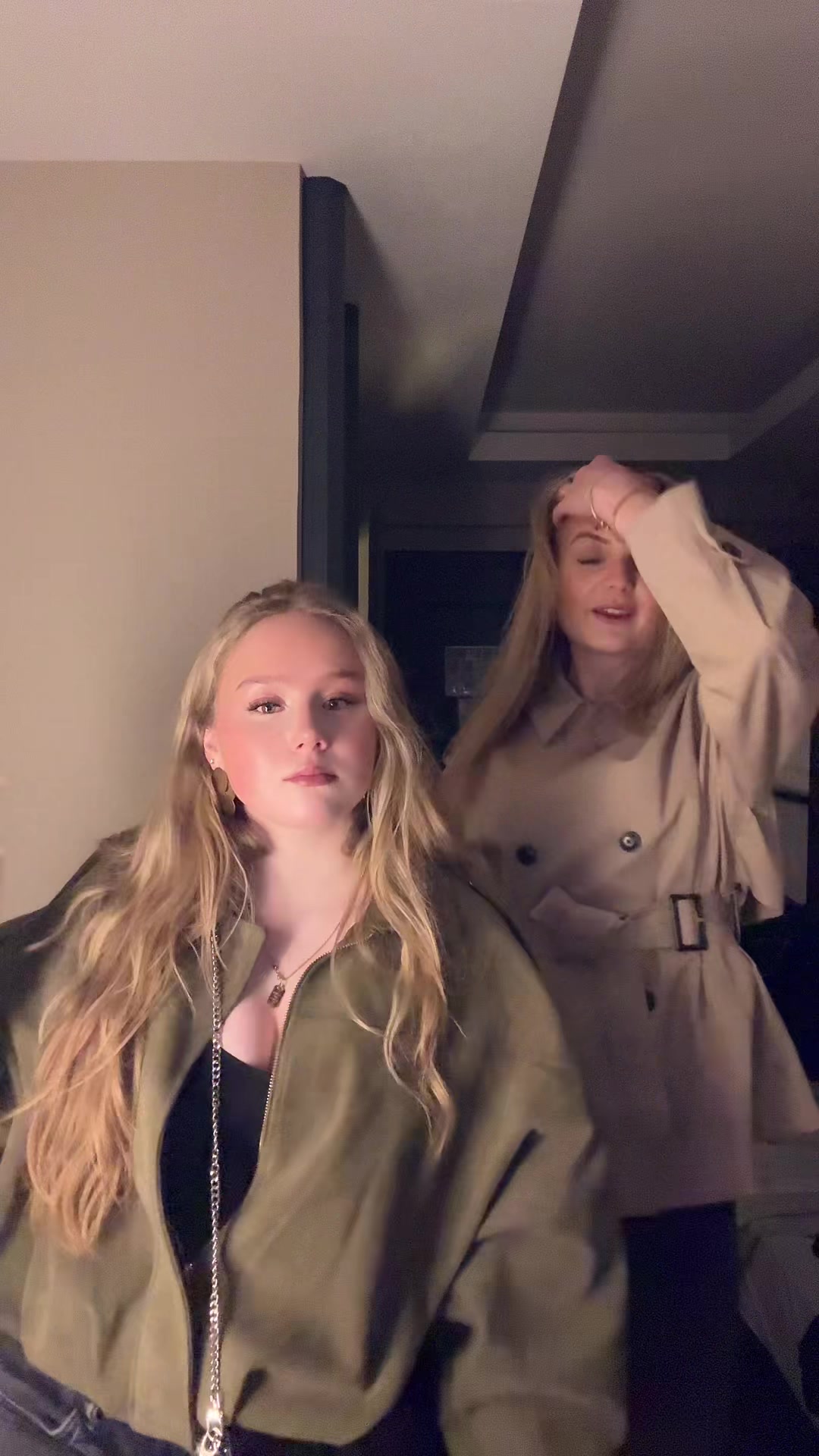 @ELLIE
