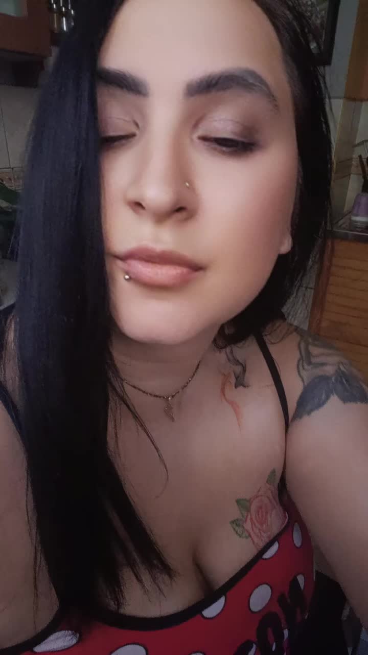 @Czoorna💋😈