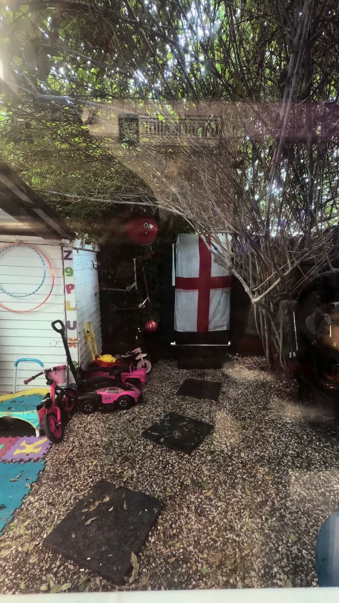 @ITS A LONDON THING