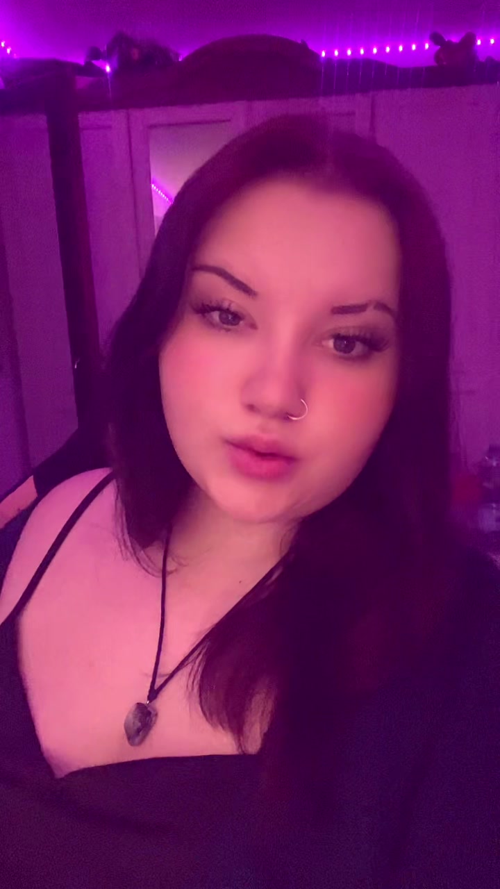 @𝐃𝐚𝐢𝐬𝐲 🥀