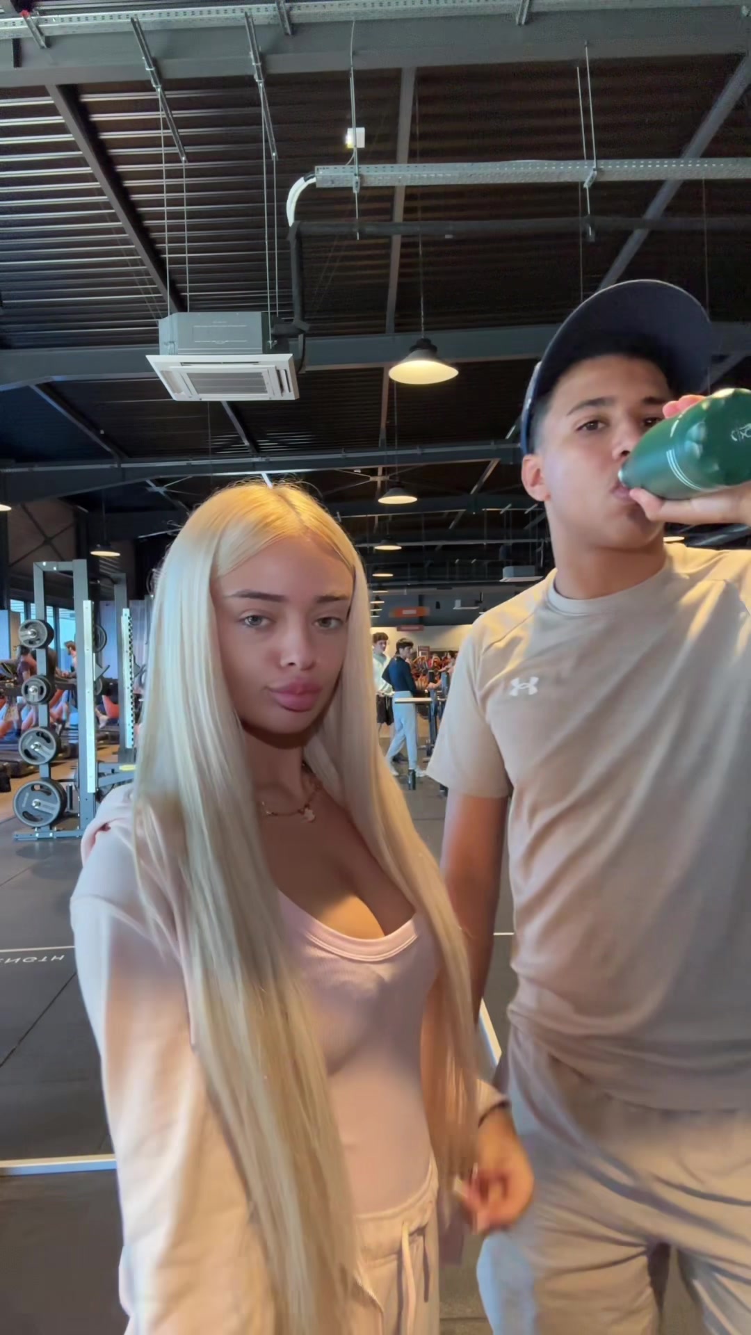 @COCACHERRIW