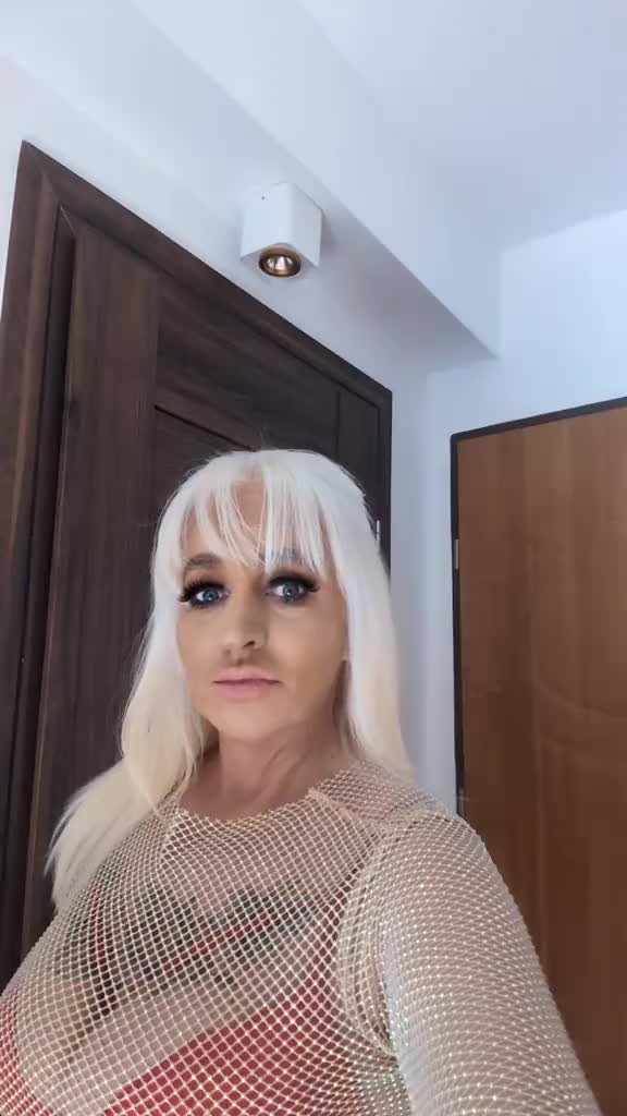@Laluna