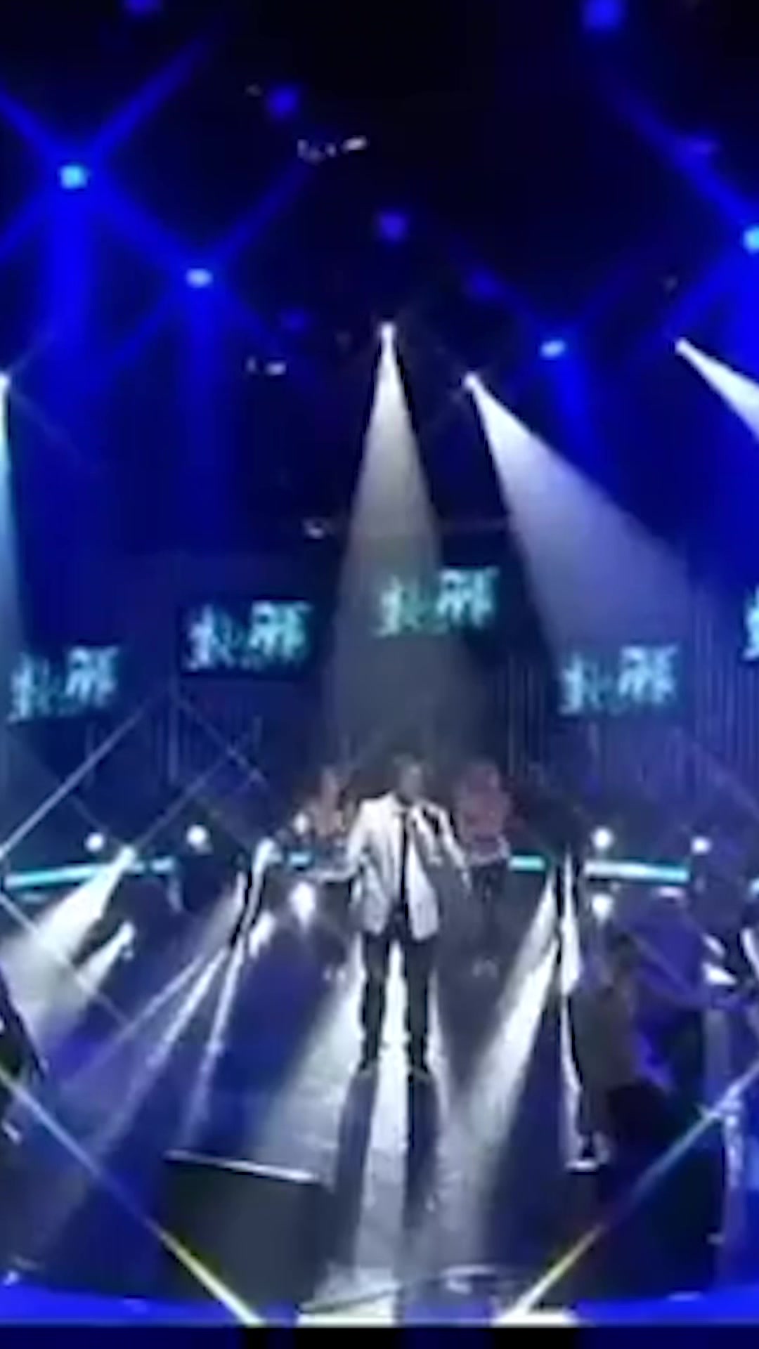 @FAB MORVAN EX Milli Vanilli