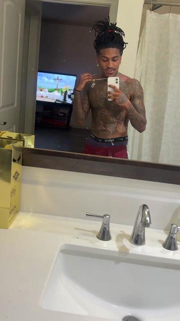 @Poohthedon