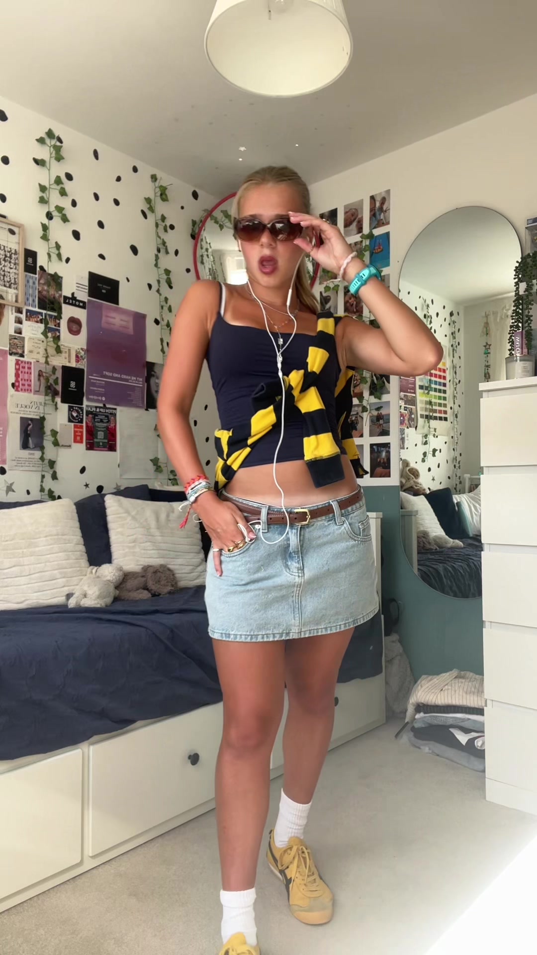 @anniee