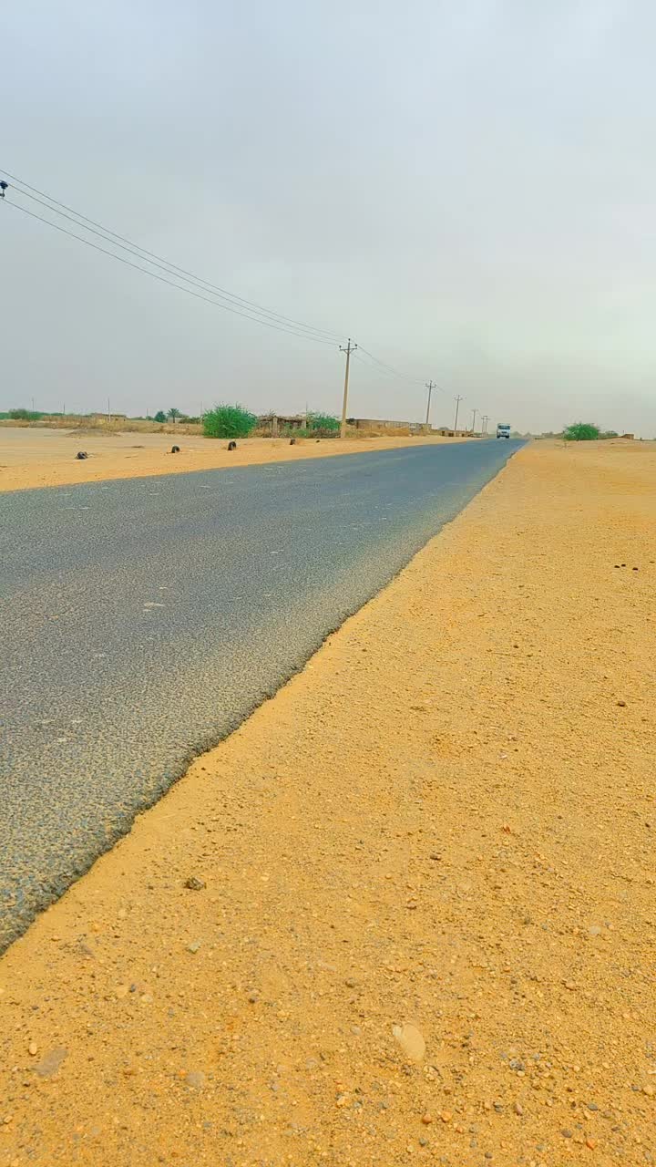 @خال نون