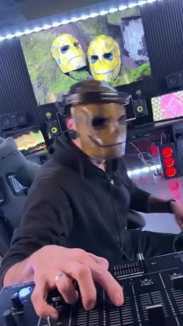 @Leo Paoletta