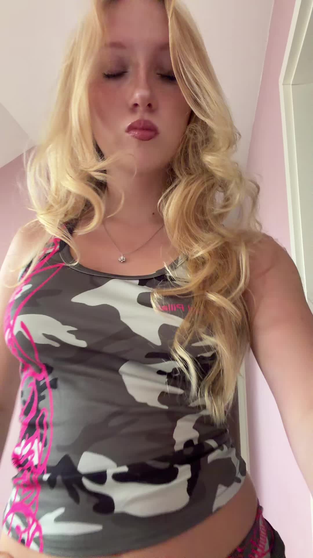 @Lillyyy