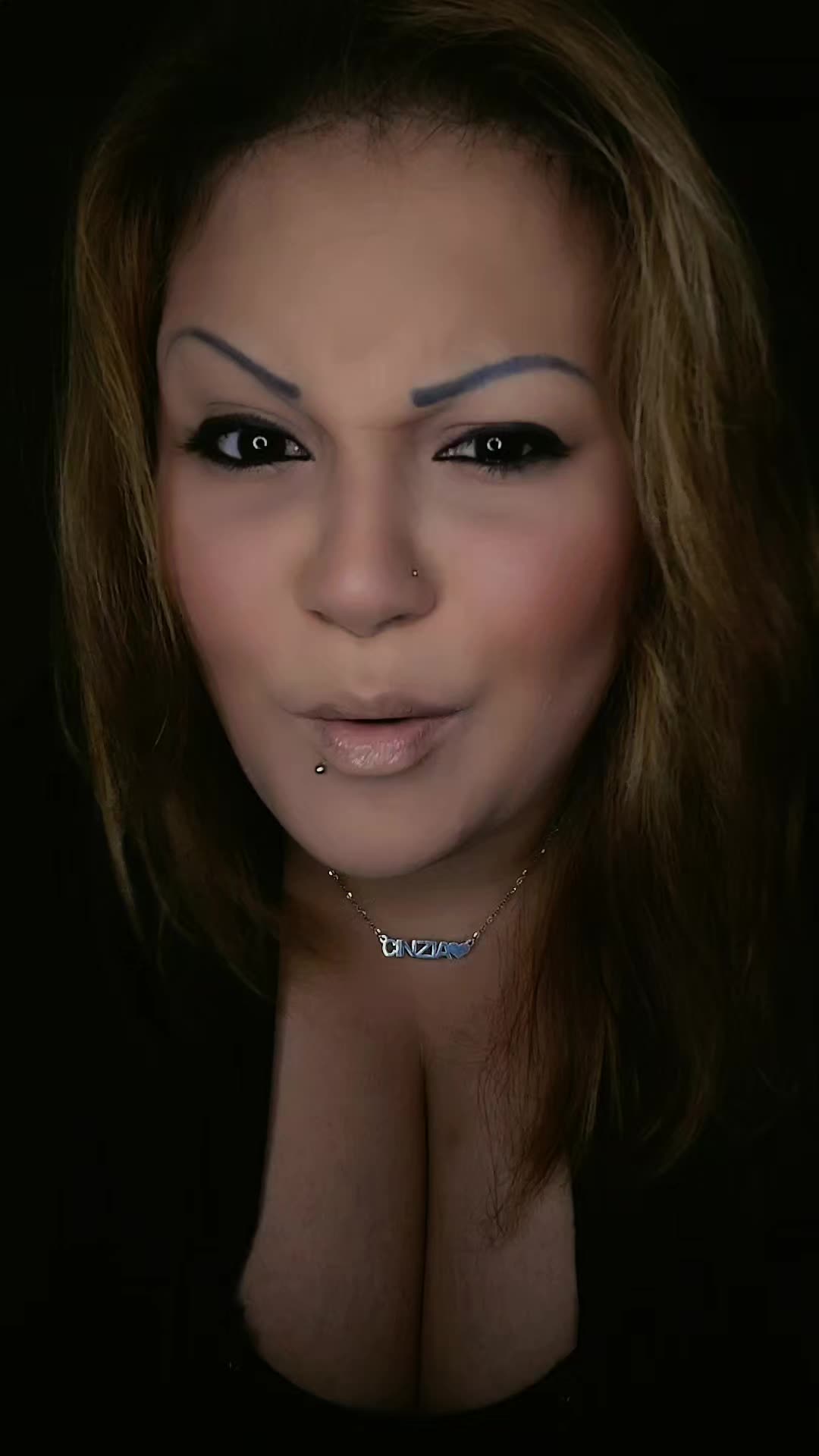 @ℭ𝔦𝔫𝔷𝔦𝔞𝔏𝔞𝔇𝔦𝔳𝔞