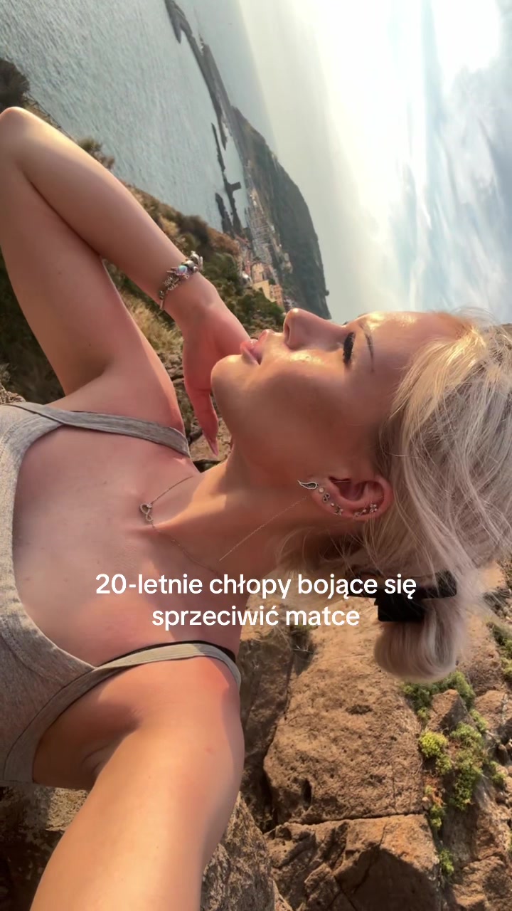 @a.apoloniaaa