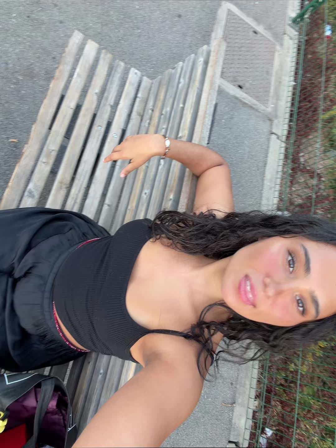 @...