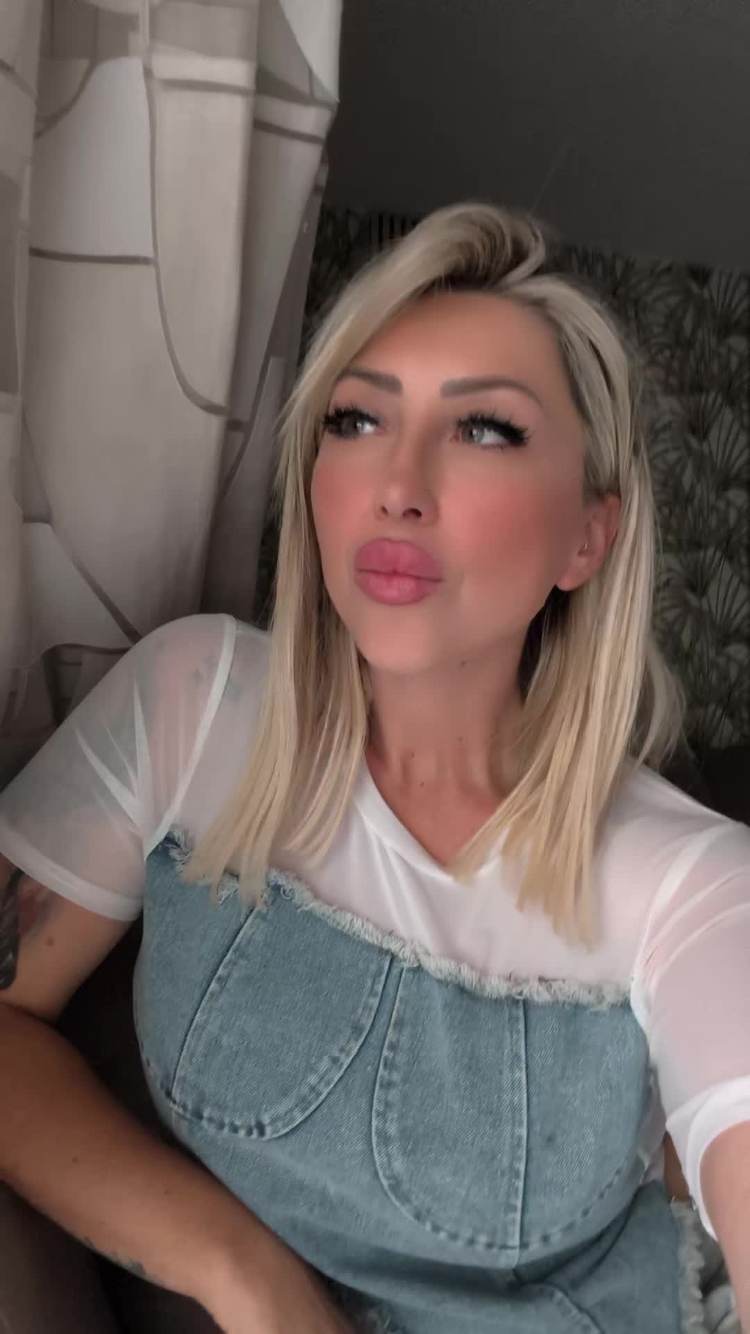 @M. 22🔥👿✝️😎🔥22