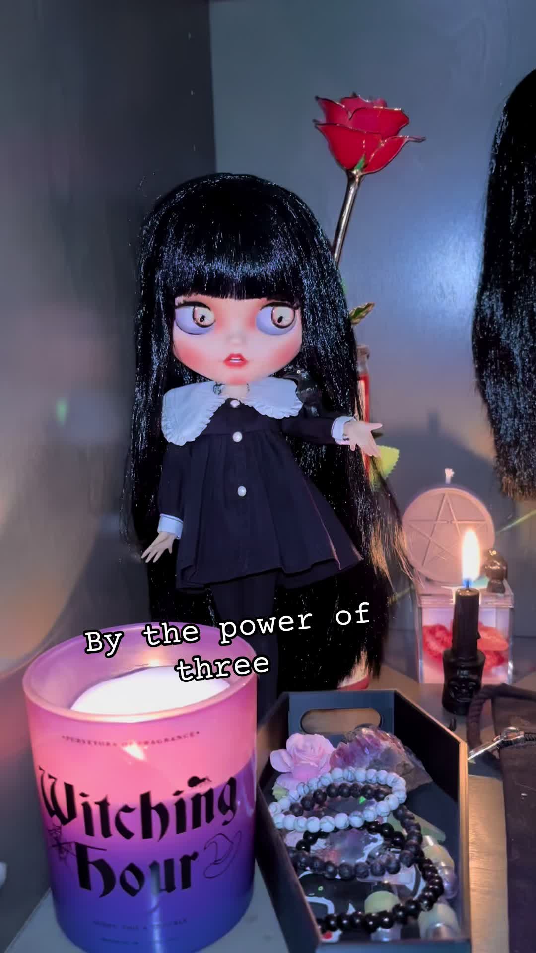 @micHELLe😈
