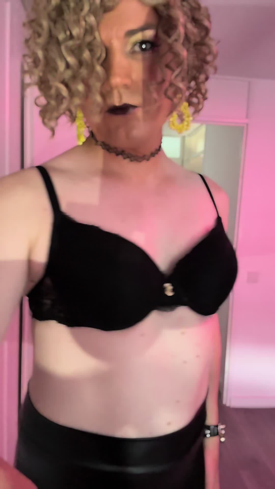 @StaceyPeesie