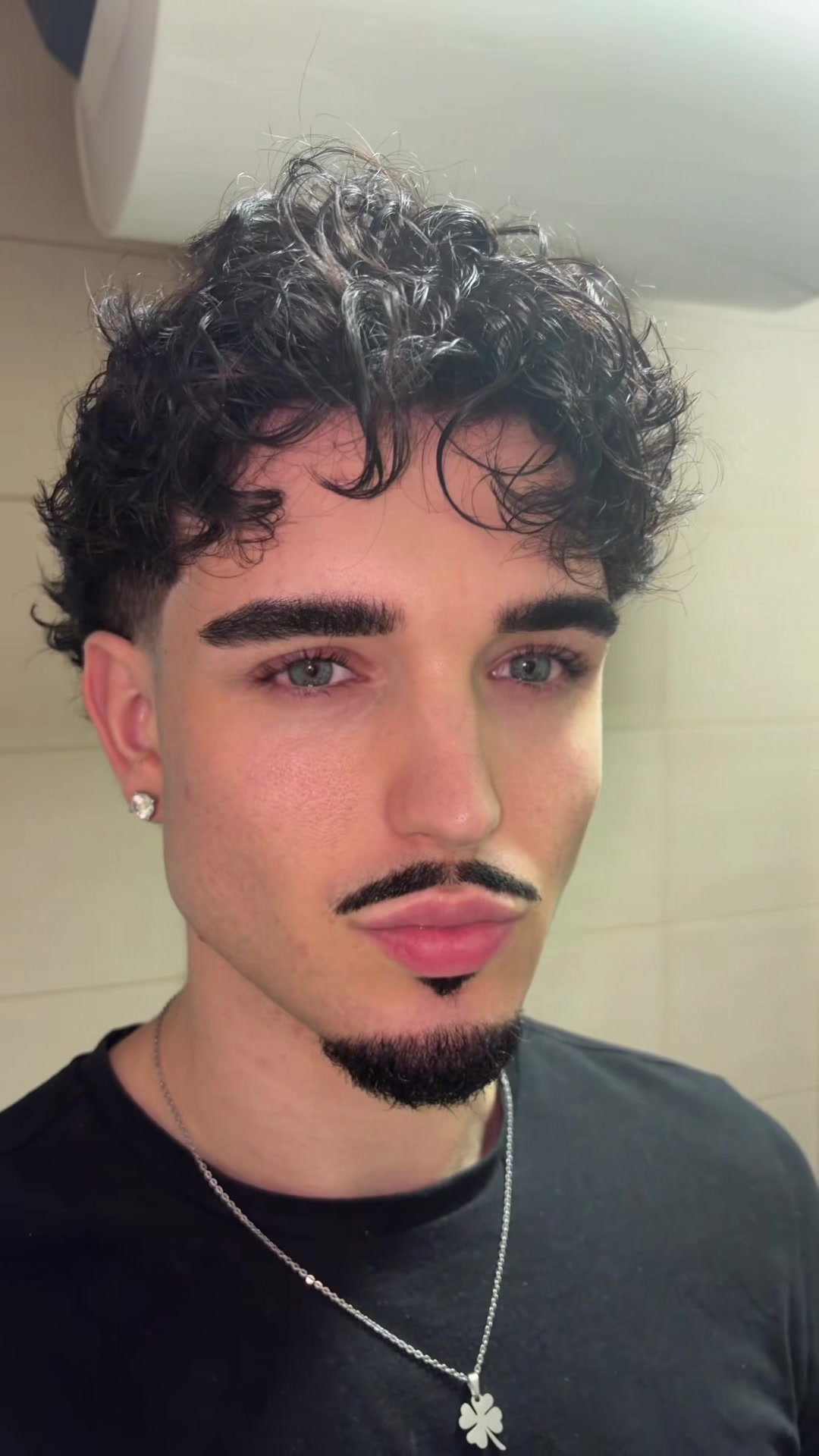 @Xeno