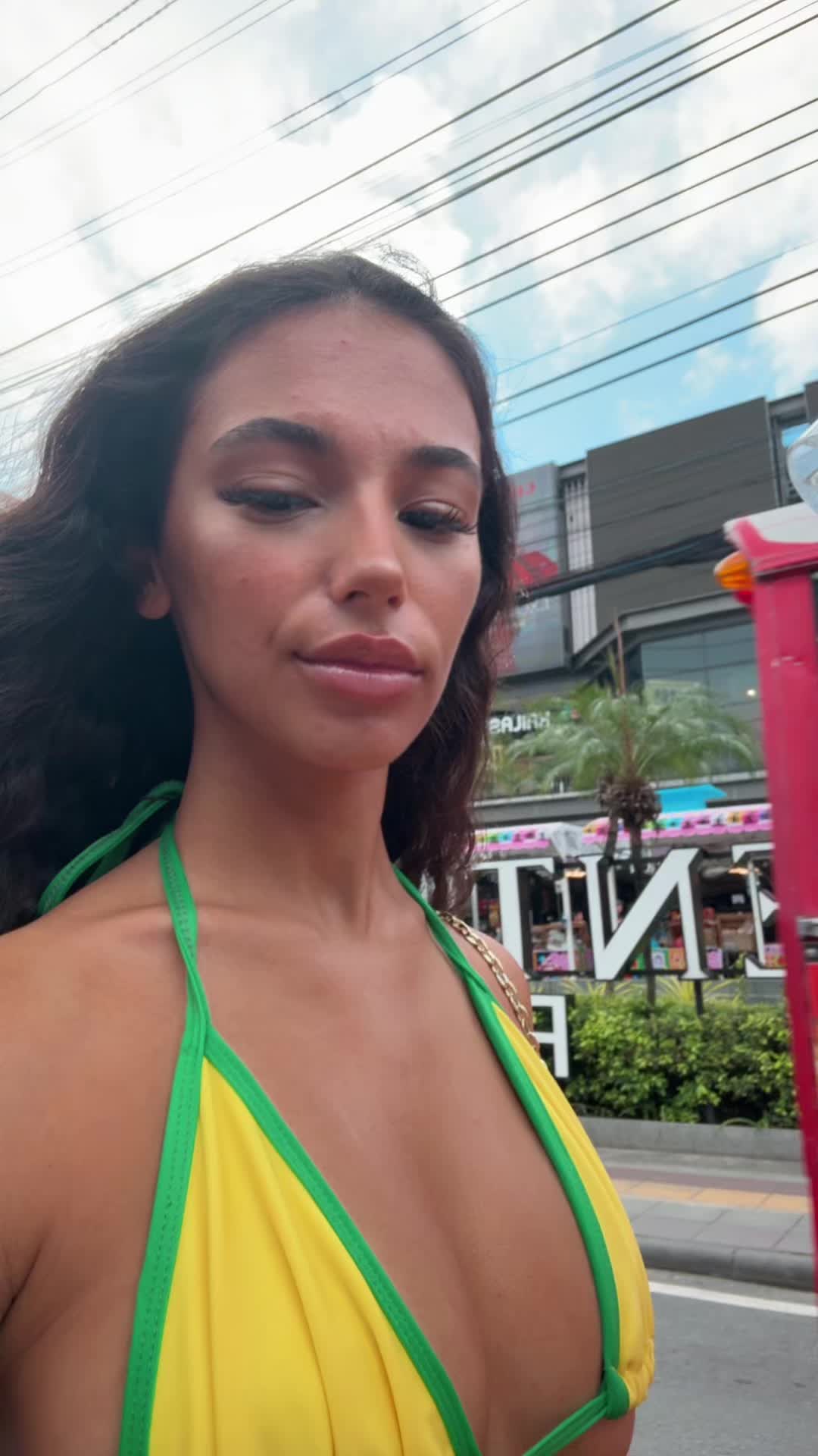 @LAEYA
