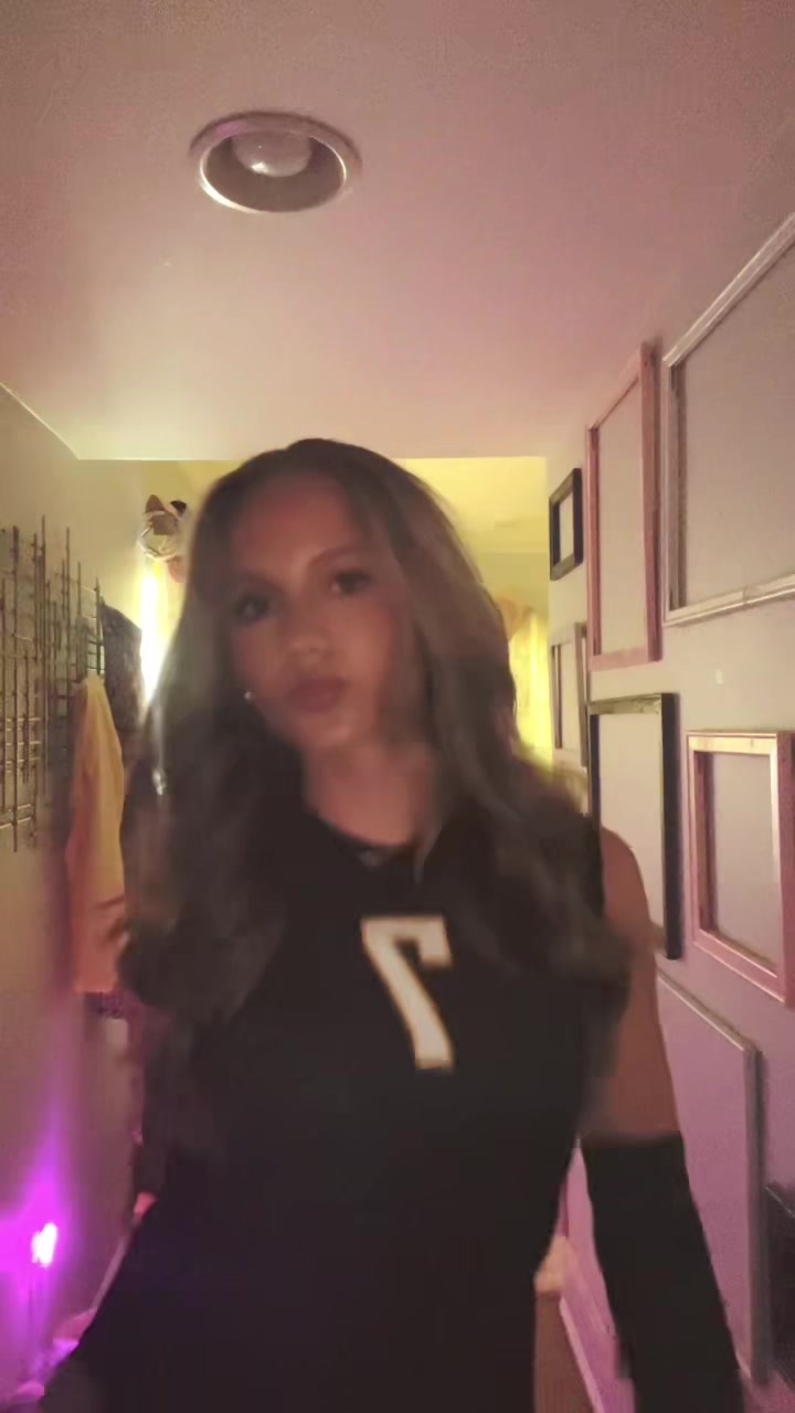 @ʎuuɐ˥ 💕🐆
