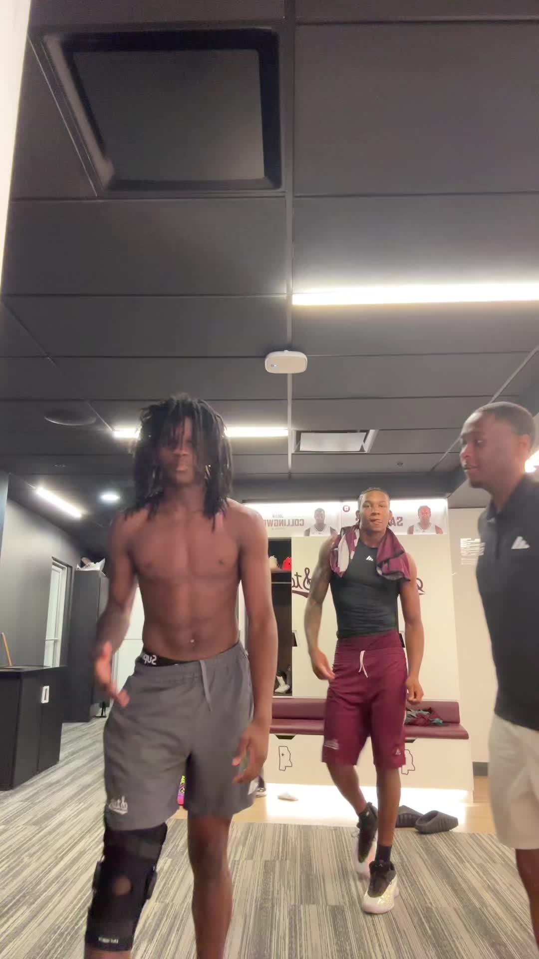 @6’6 character 🕴️