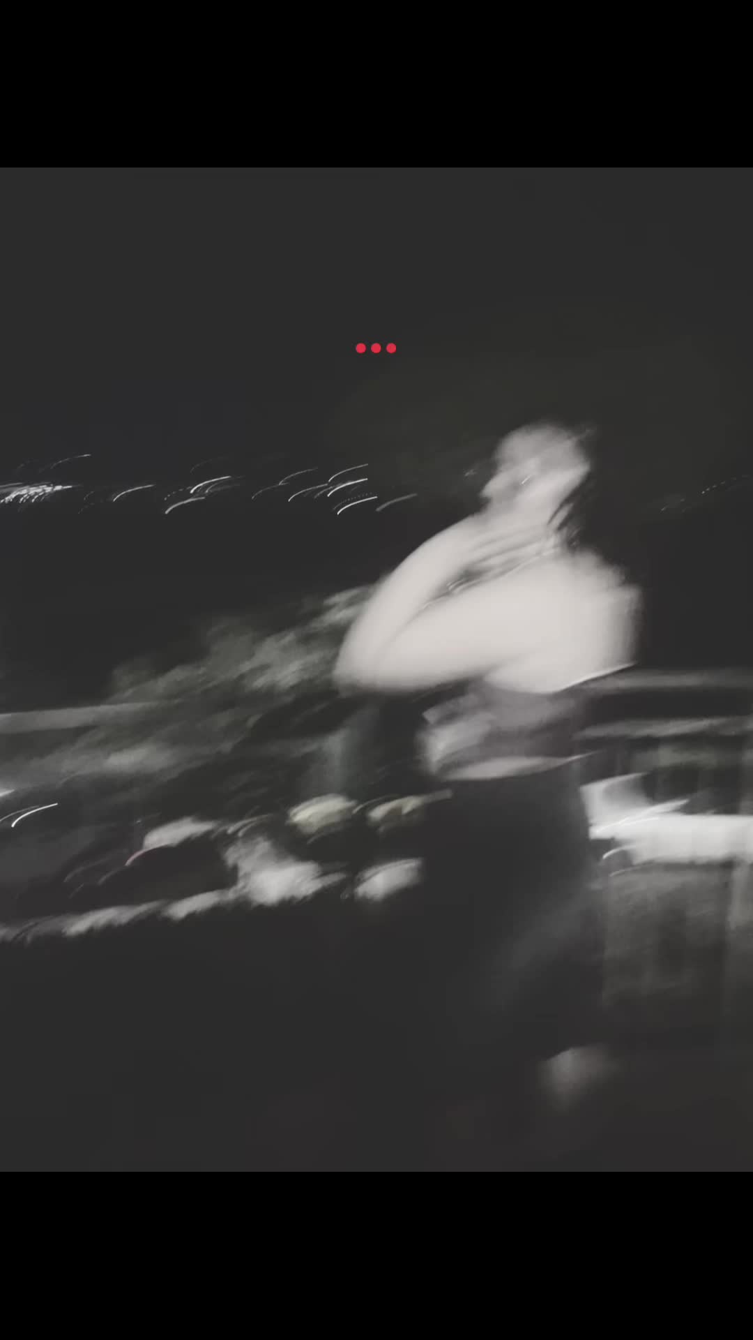 @🌘