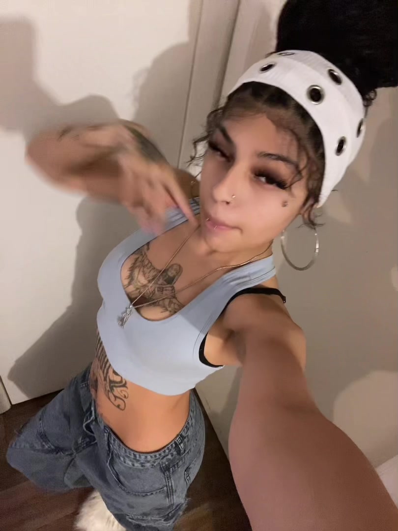 @𝕳𝕰𝕹𝕹𝕰𝕾𝕾𝖄