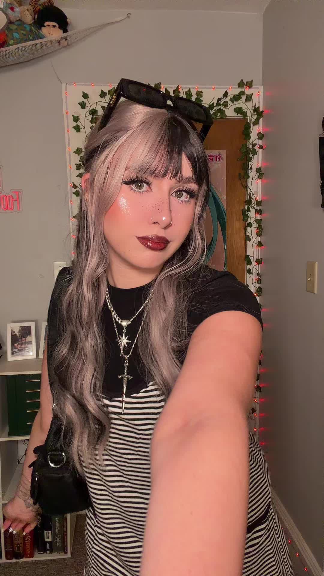 @simiviolet