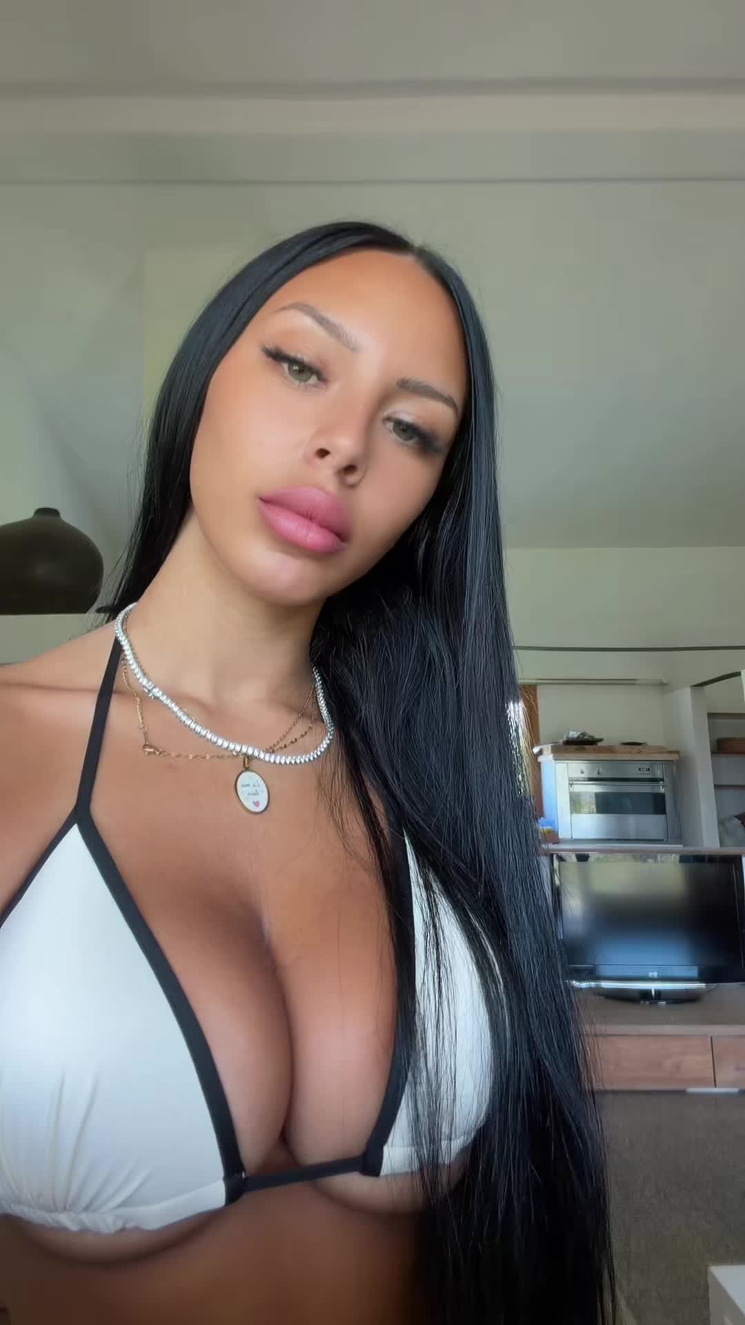 @MIRIANA