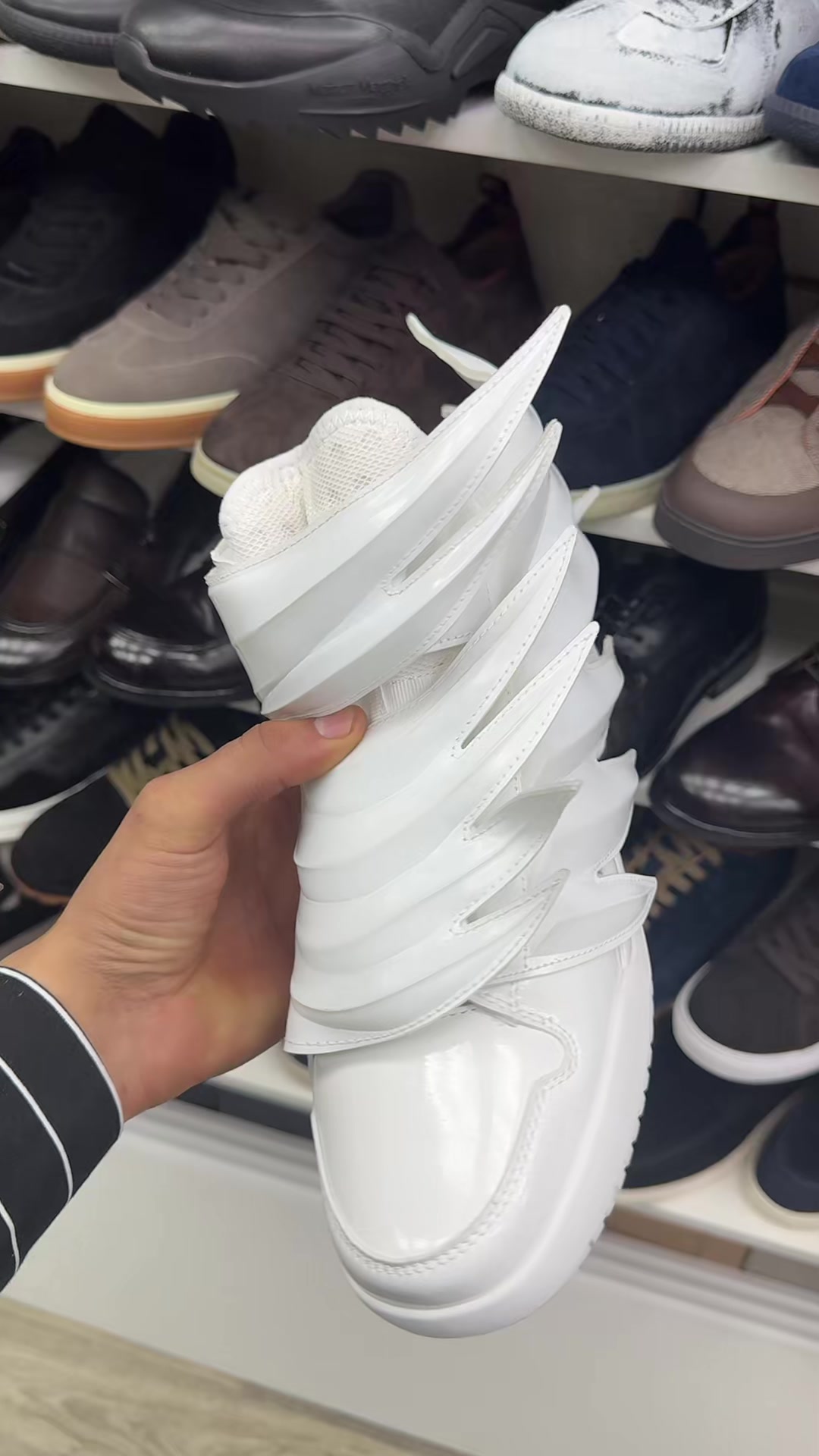 @тгк : ViP KrOss Fashion 👟