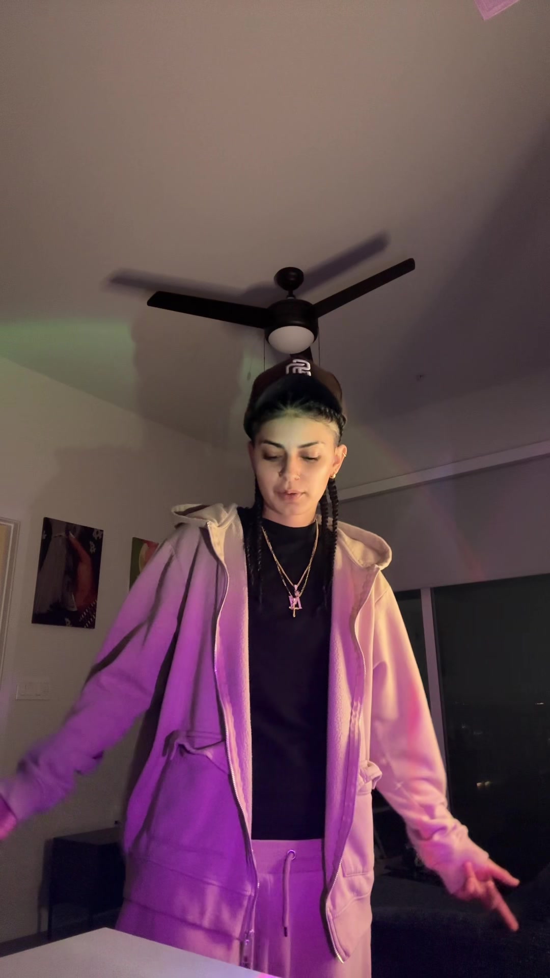 @Dolllamo