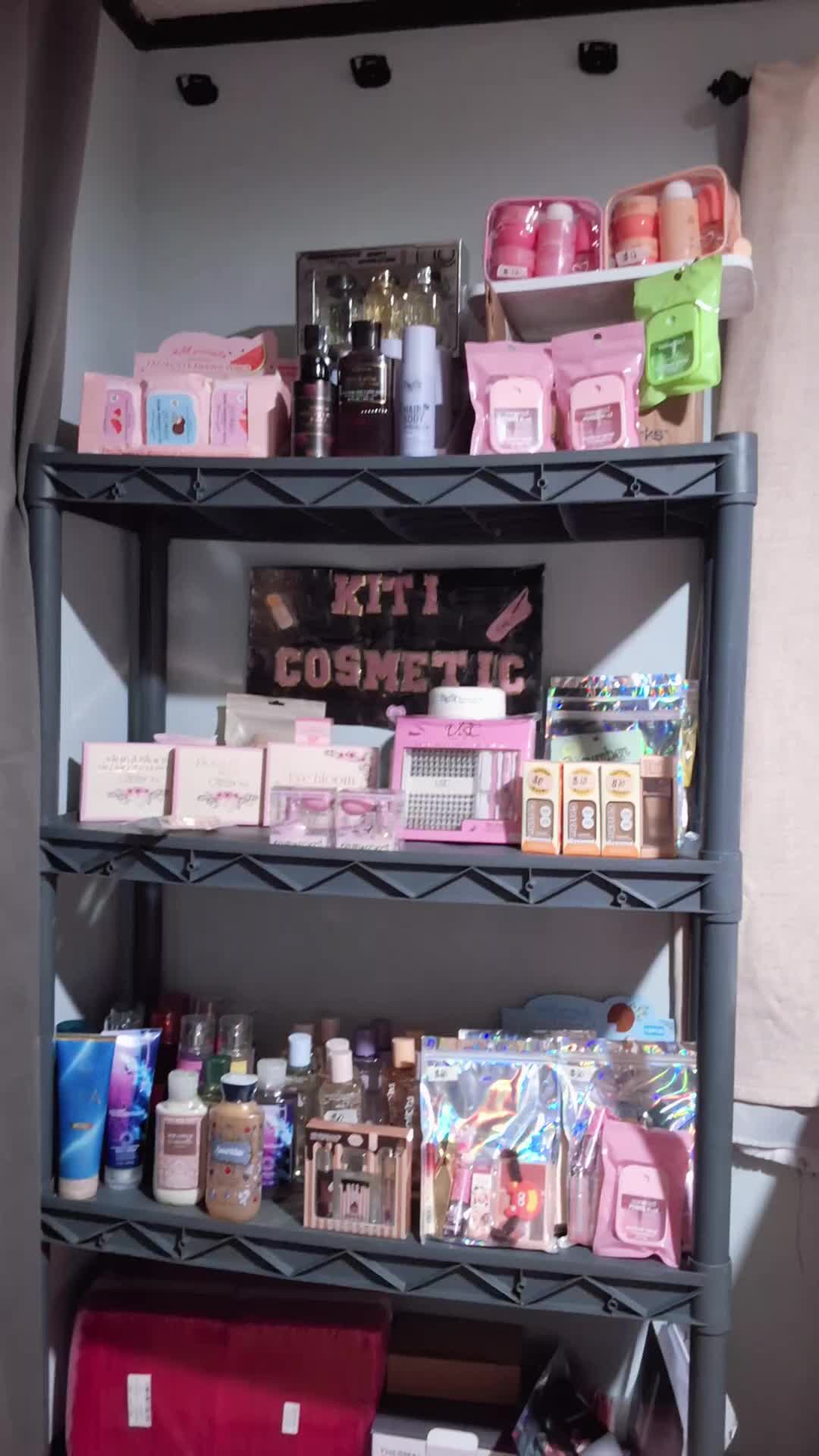 @Kiticosmetics