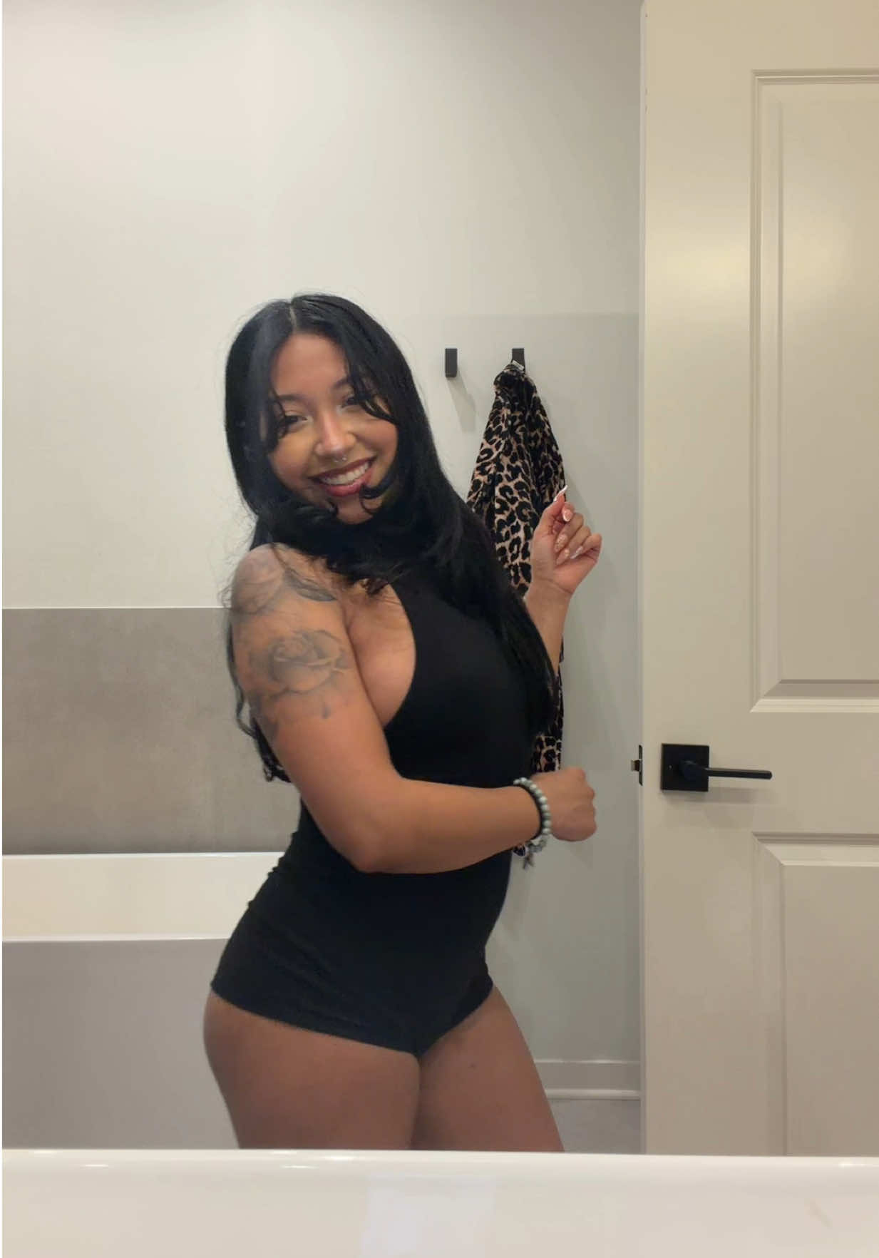 @UYYYJASSY