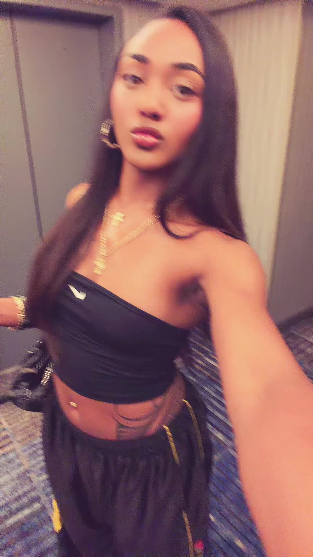 @#queen